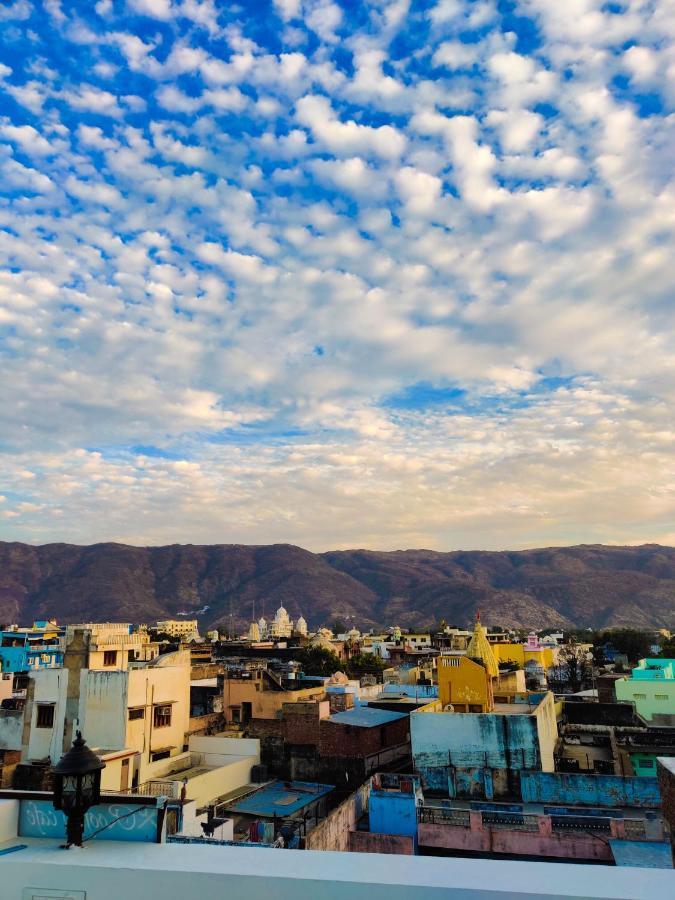 Varah Square Guest House Pushkar Exteriör bild