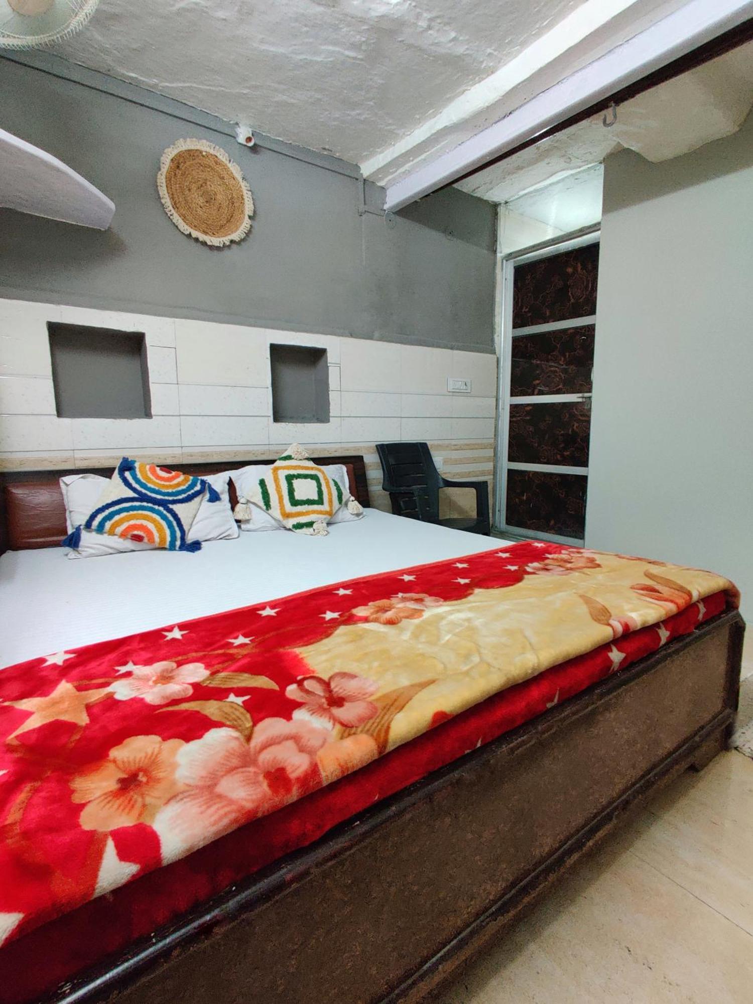 Varah Square Guest House Pushkar Rum bild
