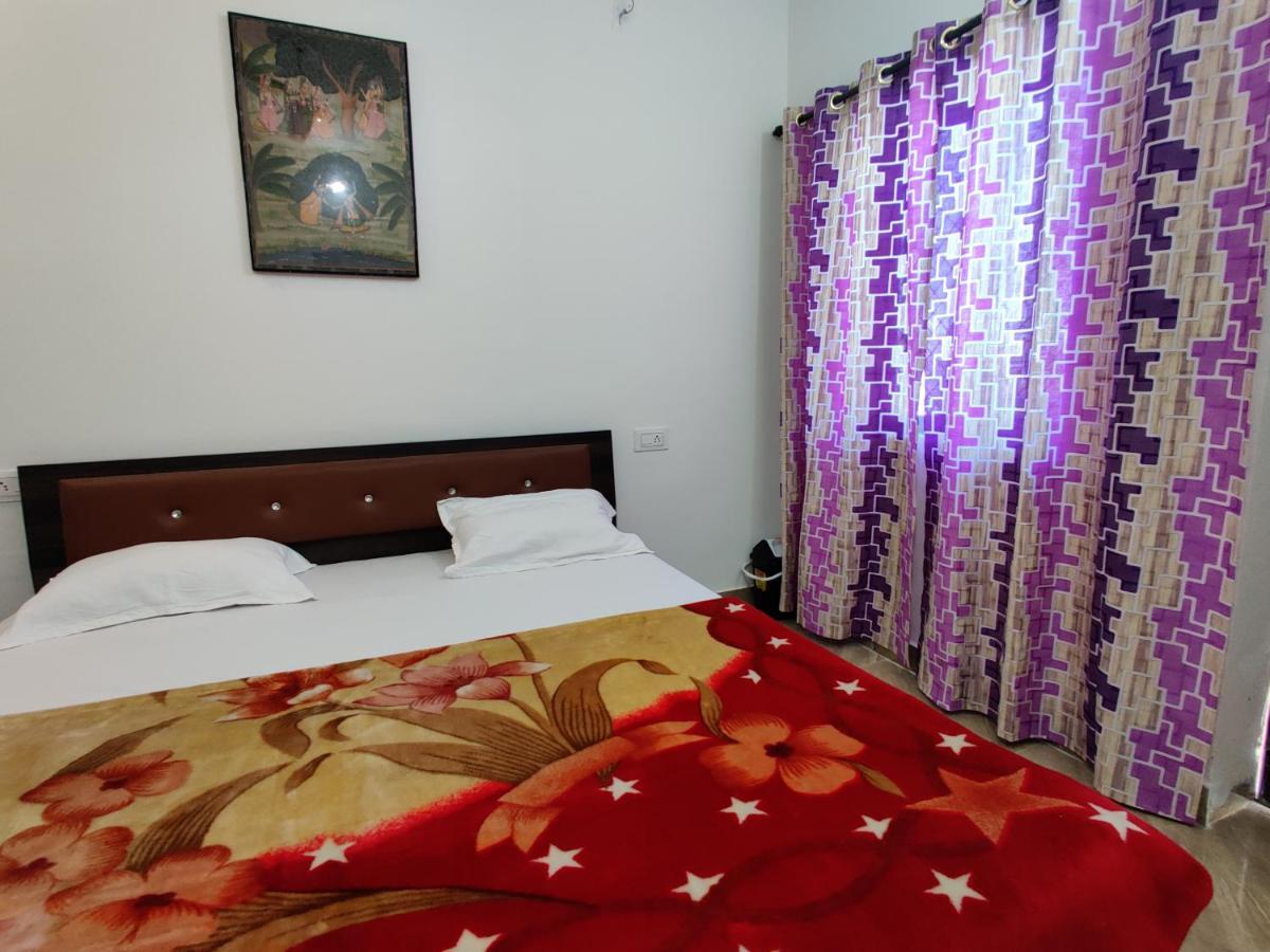 Varah Square Guest House Pushkar Exteriör bild