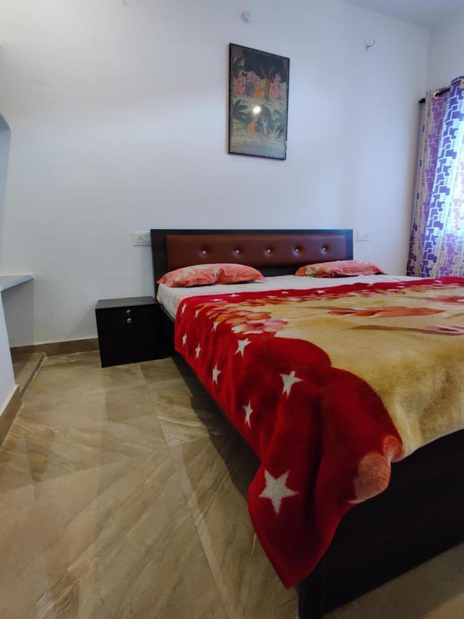Varah Square Guest House Pushkar Exteriör bild