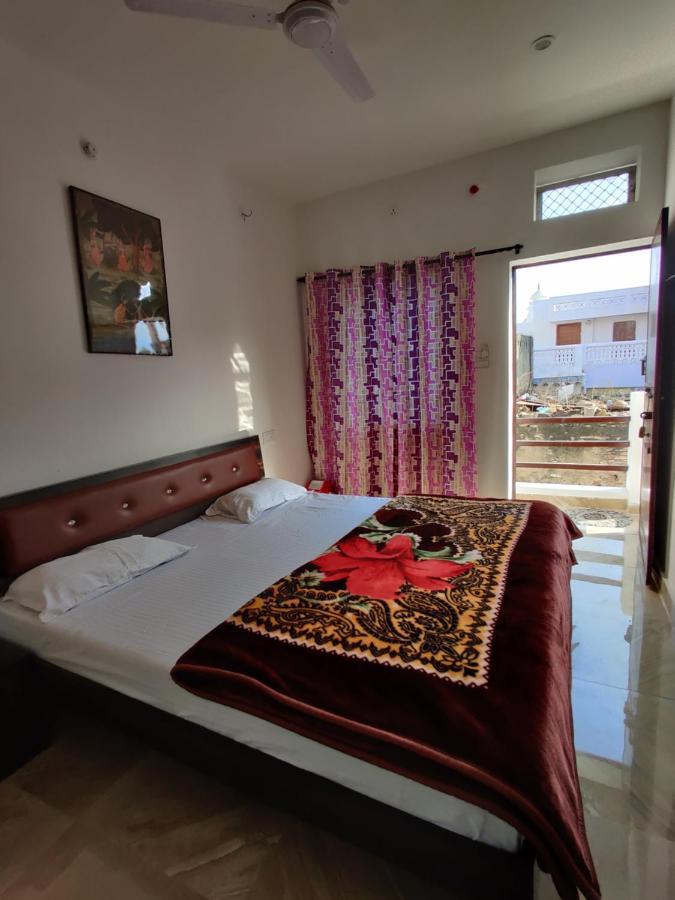 Varah Square Guest House Pushkar Exteriör bild